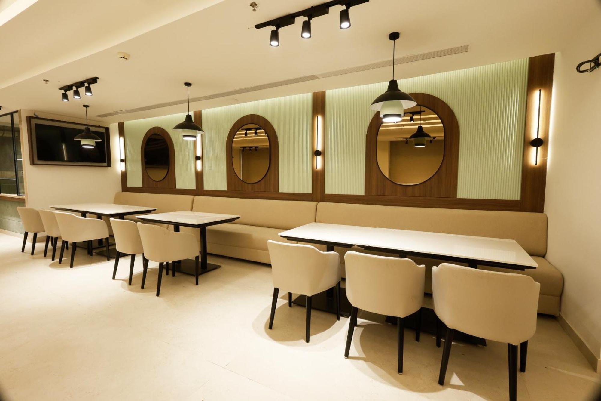 Tulip Inn Zirakpur Exteriér fotografie