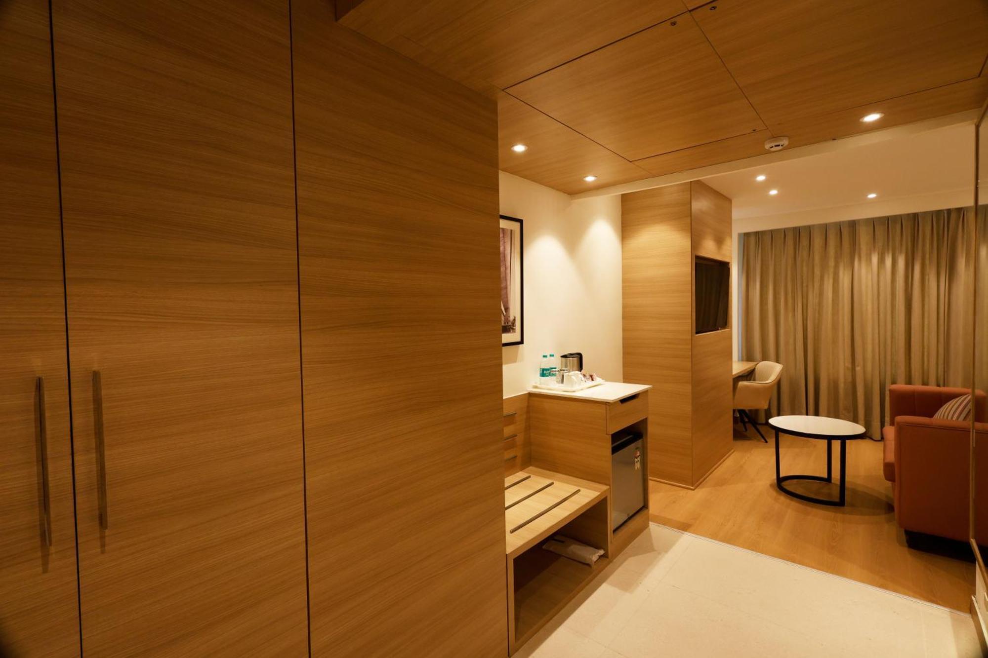Tulip Inn Zirakpur Exteriér fotografie