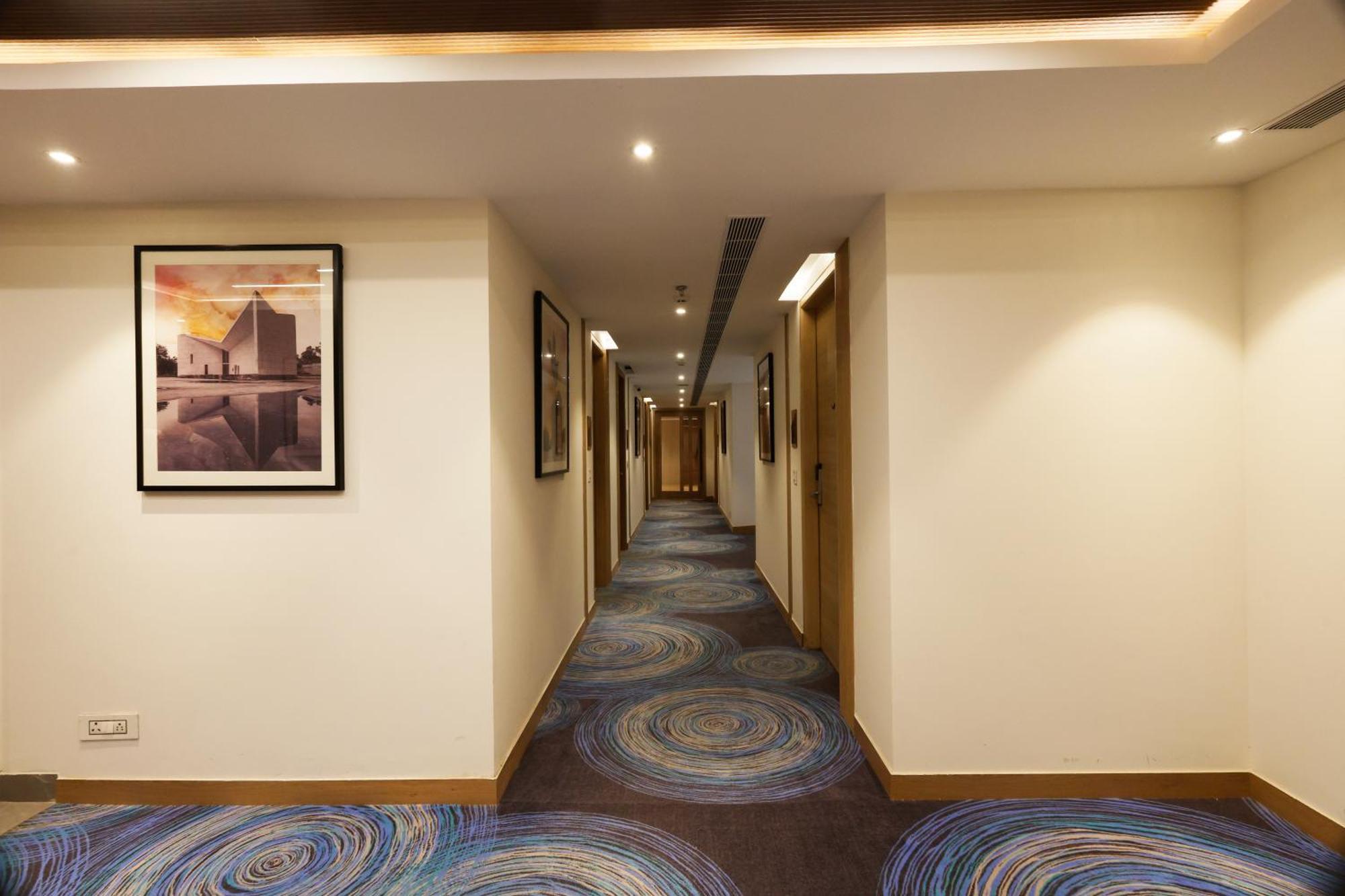 Tulip Inn Zirakpur Exteriér fotografie