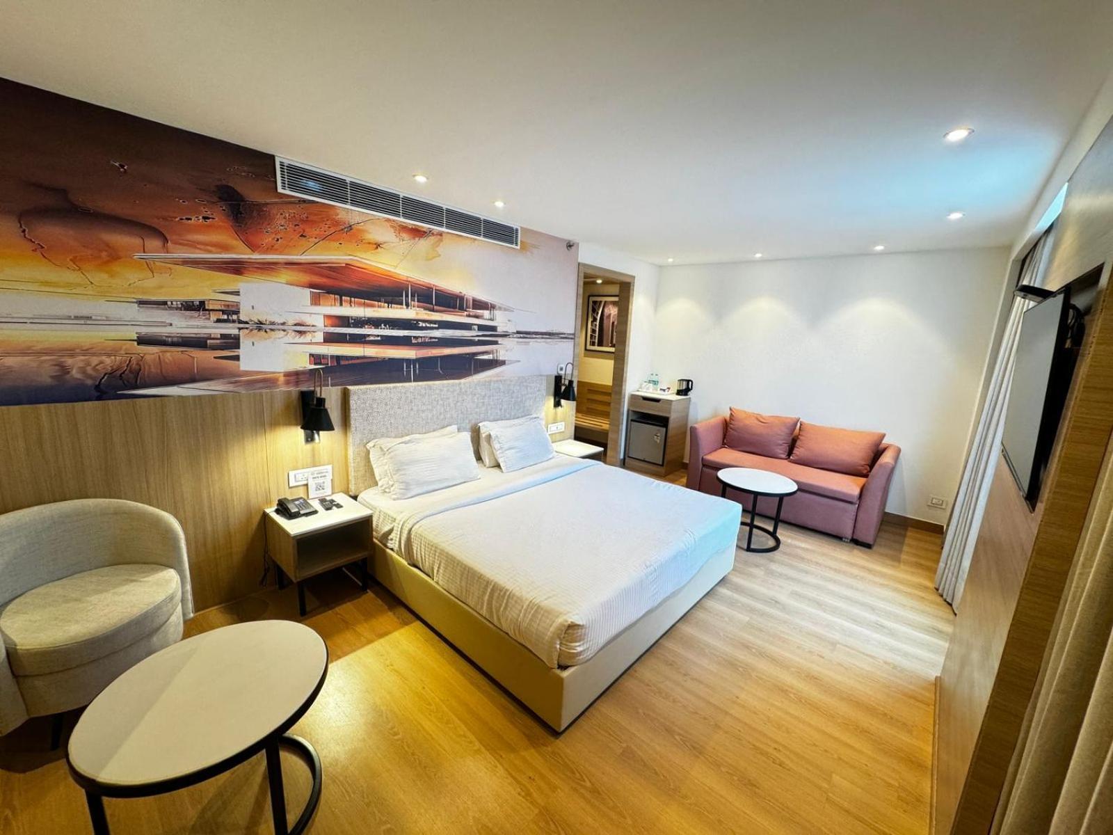 Tulip Inn Zirakpur Exteriér fotografie