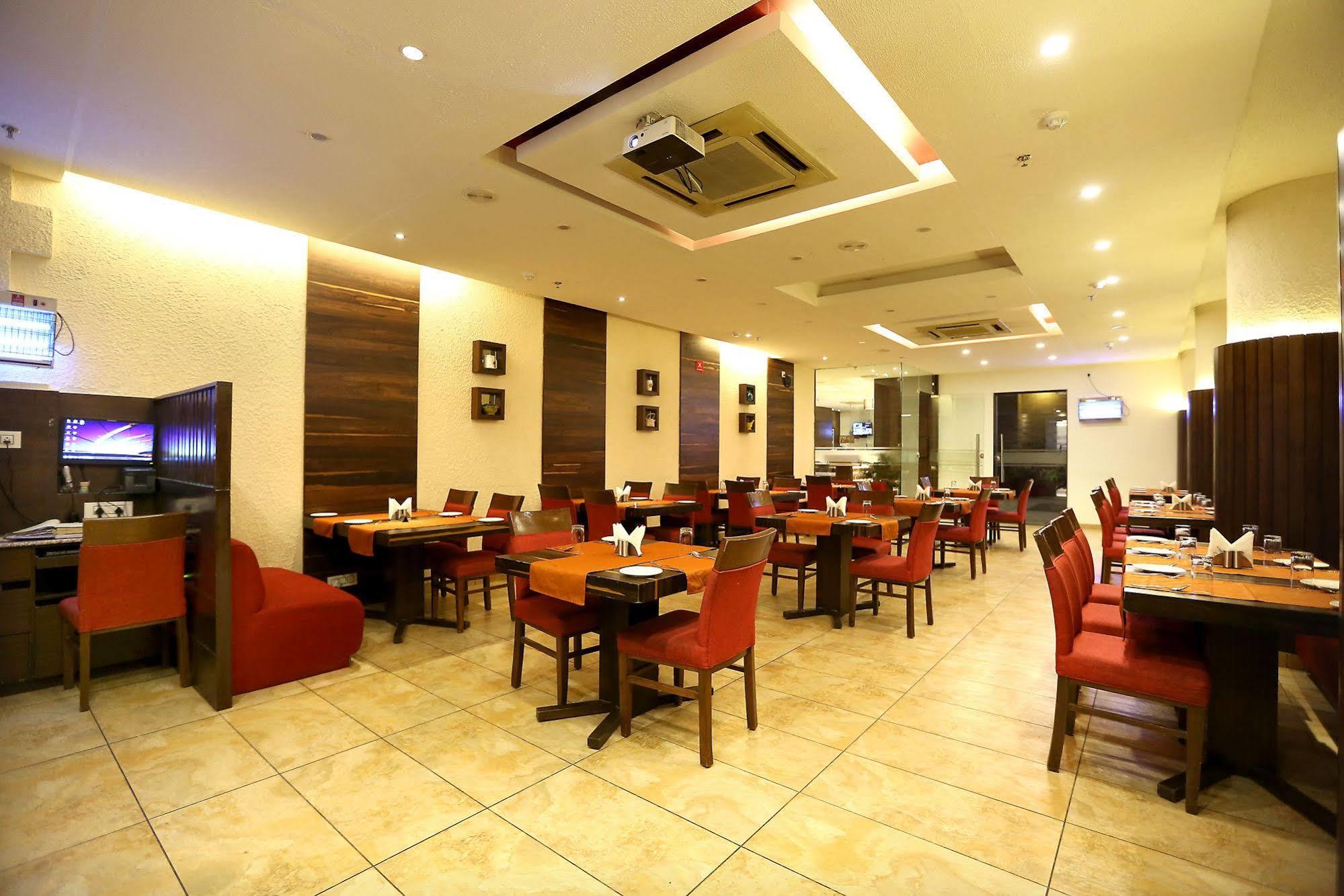 Tulip Inn Zirakpur Exteriér fotografie